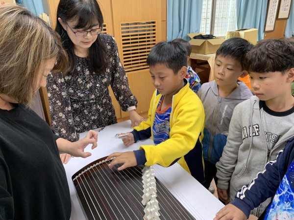 丹絃音樂藝術協會到校演奏