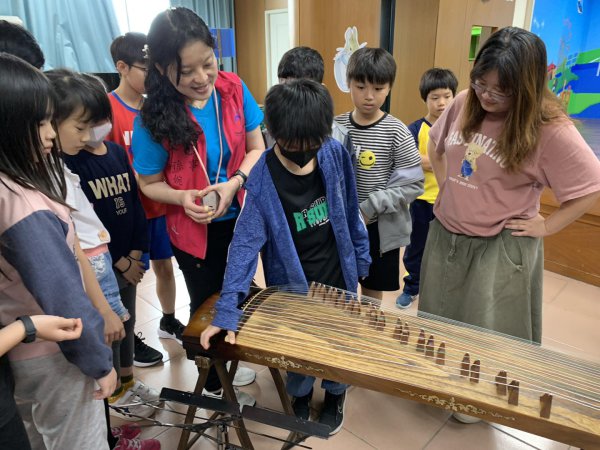 丹絃音樂藝術協會到校演奏