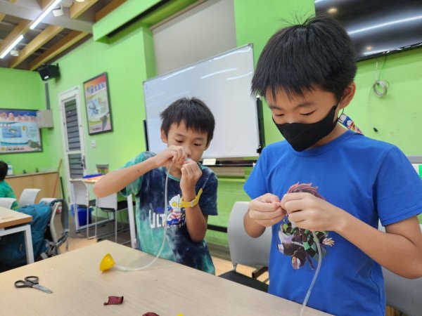 探索科學樂趣：小小愛因斯坦養成記